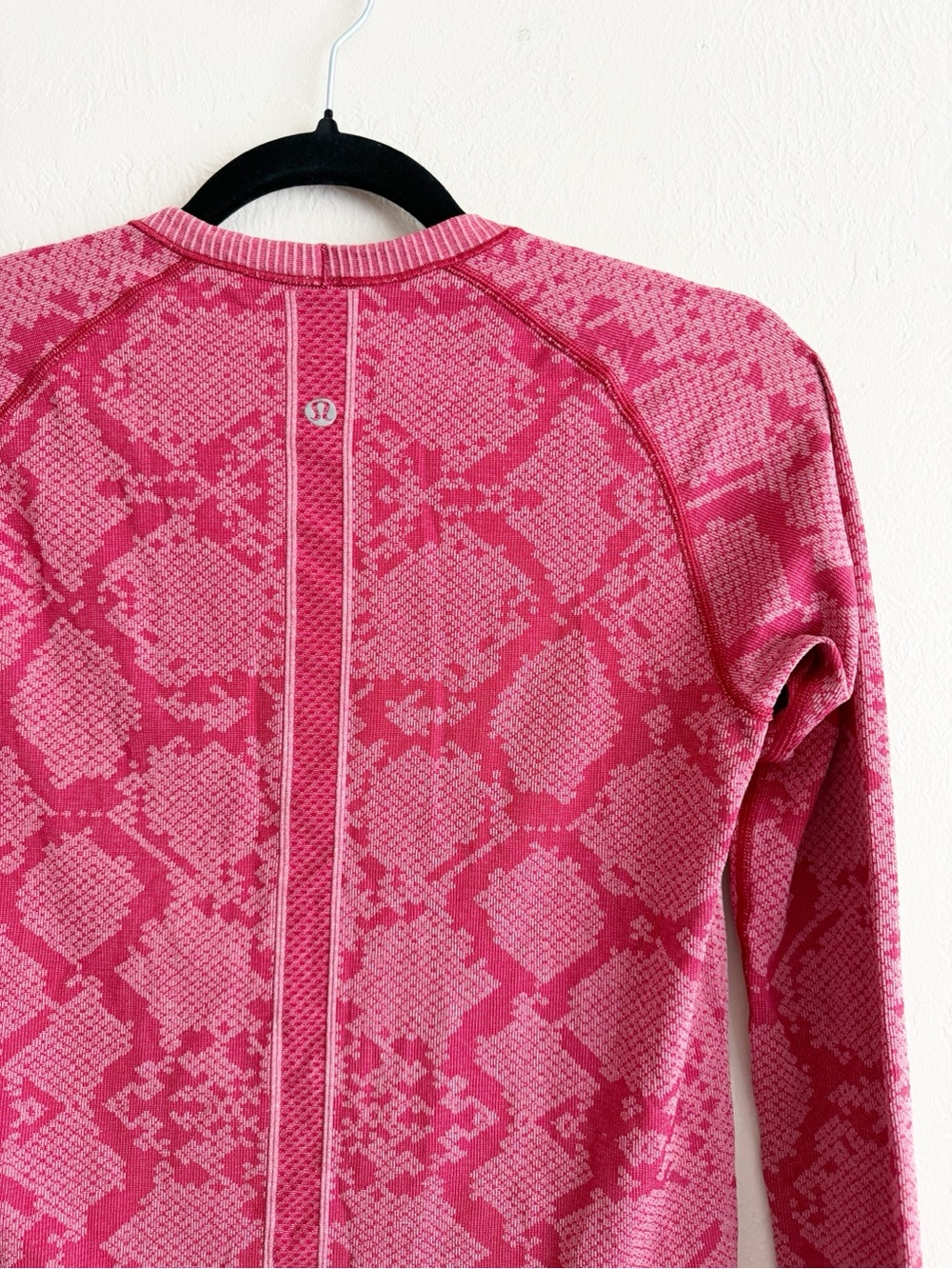 Lululemon Swiftly Tech Long Sleeve Crew in Heathered Cranberry size 8 - Picture 7 of 8